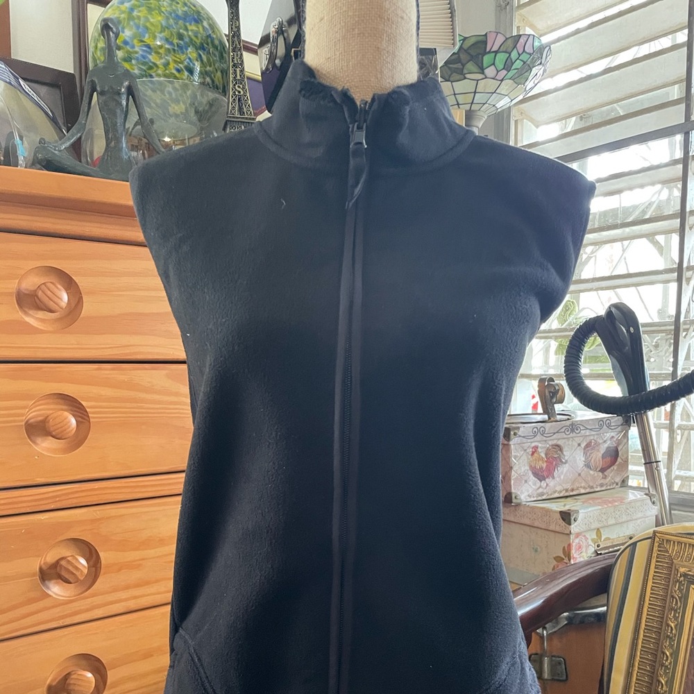 Laura Scott microfleece vest